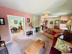 Lounge- click for photo gallery